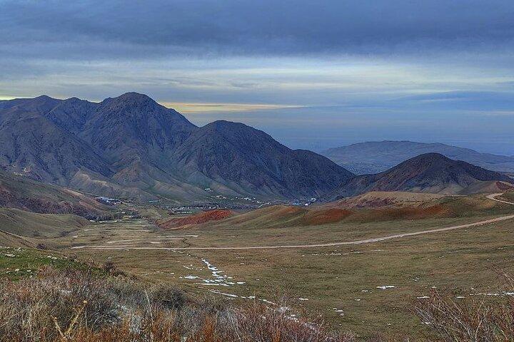 Oplev bjergene i Issyk Ata og Chunkurchak Gorges