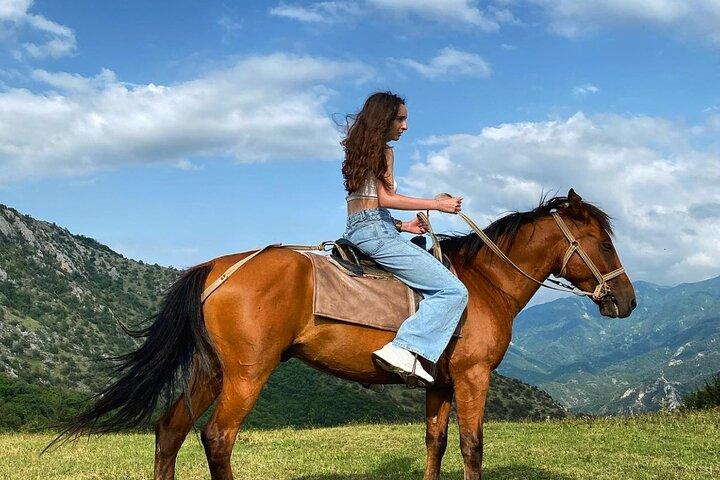Private Tour nach Sevan, Dilijan Offroad-Tour und Reiten