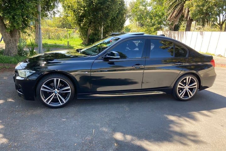 Executive Sedan Shuttles to or From Cape Town Int. Airport