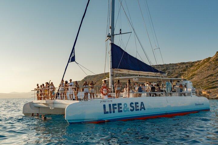 Catamarano con barbecue nella baia di Palma