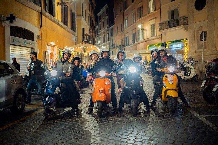 Rome Vespa and Fiat 500 Small Group Tour with Photoshoot option