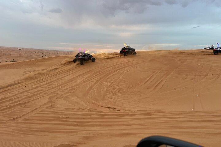 Premium Camp Red Dune Desert Safari Camel Ride och sandboarding