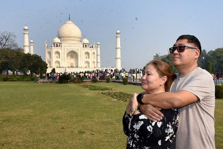 インドの素晴らしさを体験: 5日間のゴールデン トライアングルの至福
