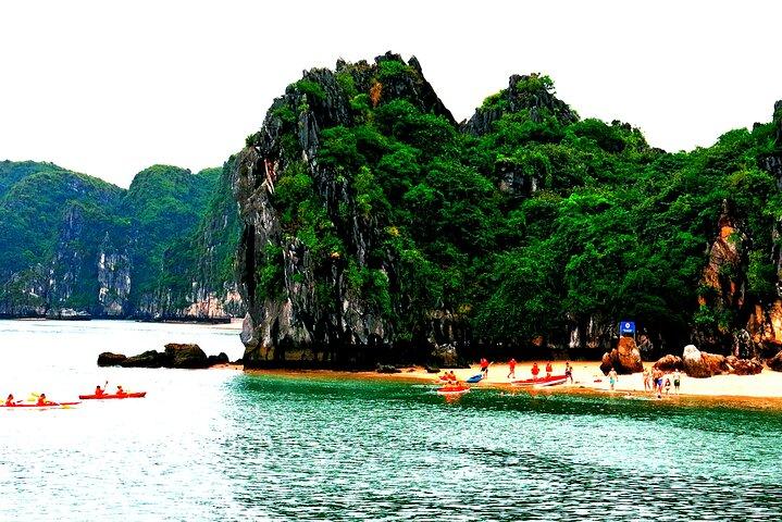 Découvrez Lan Ha Bay Viet Hai Village Randonnée à la baie d'Ha Long