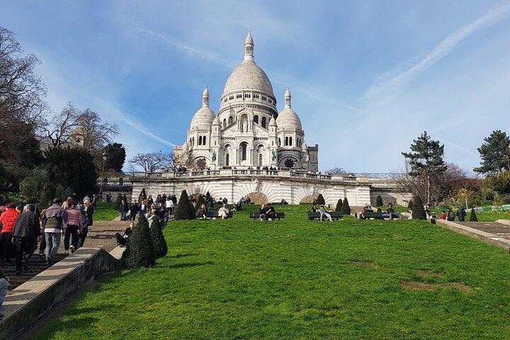 Montmartre Sacré Coeur et Moulin Rouge meilleurs magasins et cafés