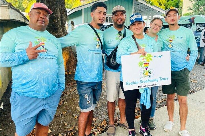 Roatan : Private Customizeble Tour with Driver & Guide