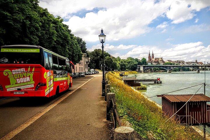 Sightseeing bustour door Bazel