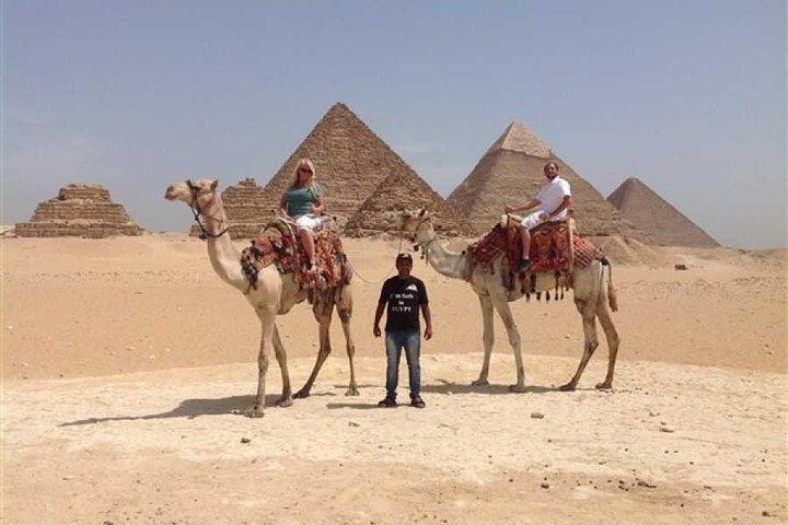 Privat heldagstur till Giza-pyramiderna med hämtning och lunch