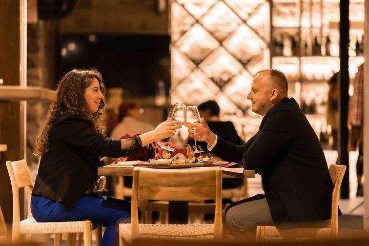 Experiência de degustação de vinhos búlgaros no centro de Plovdiv