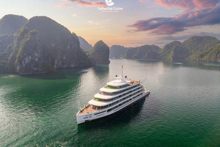 Catherine Cruise Halong Bay 3Day/2Nigh 6 Star Cruise