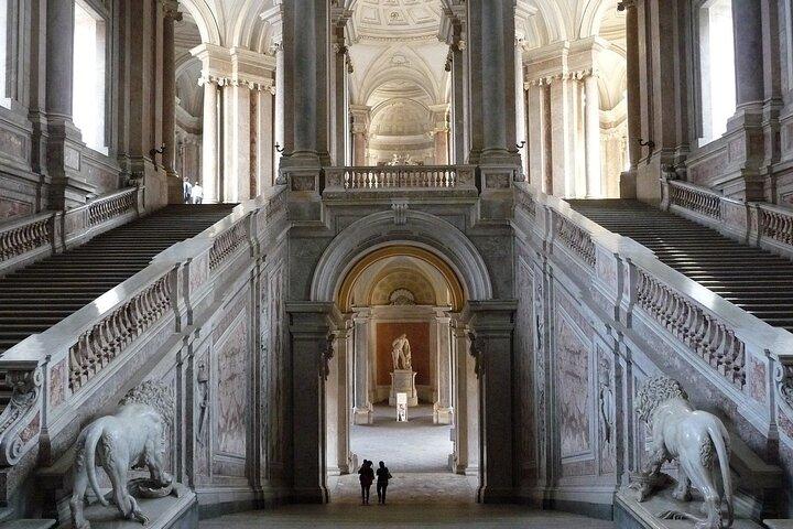 Tour Privado de Día Completo al Palacio Real de Caserta y Pompeya