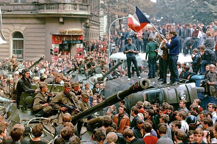 Praga del XX secolo: Seconda Guerra Mondiale e Comunismo