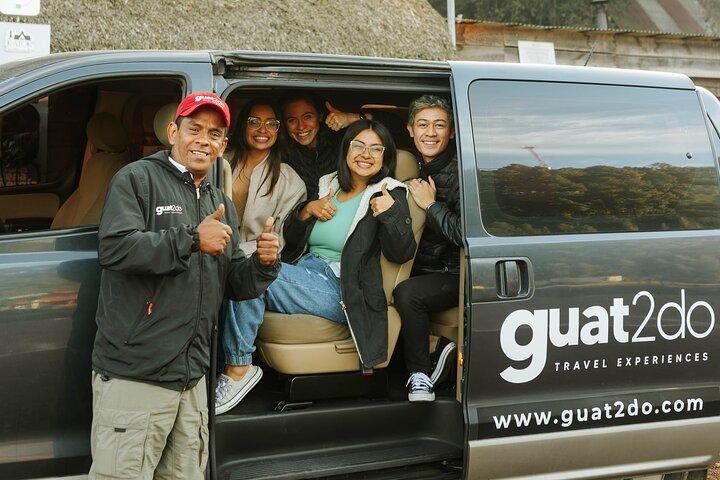 Privat transportservice i Guatemala på en minibus med A / C