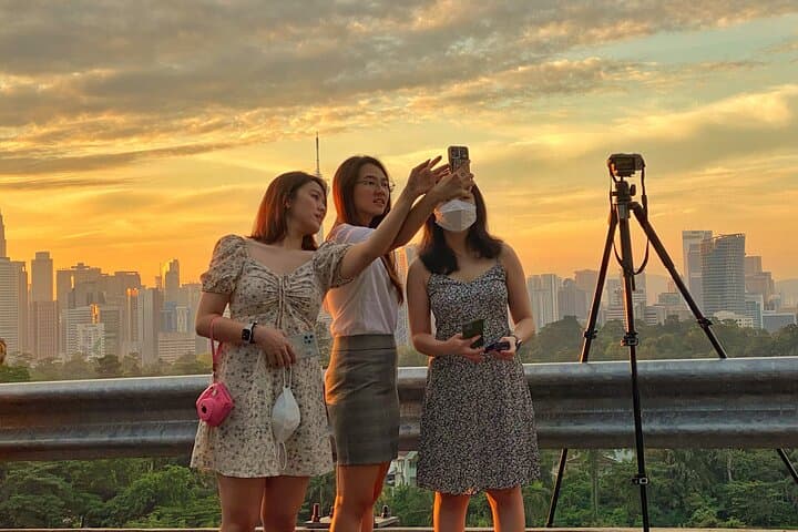Kuala Lumpur Sunrise Tour With Breakfast Teh Tarik & Roti Canai