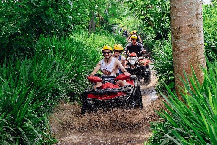 バリ島ウブドのATVライドツアー バリ島最高のATVトラック