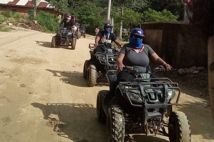 Roatan Tour ATV, tirolesa, Sloth Park e praia