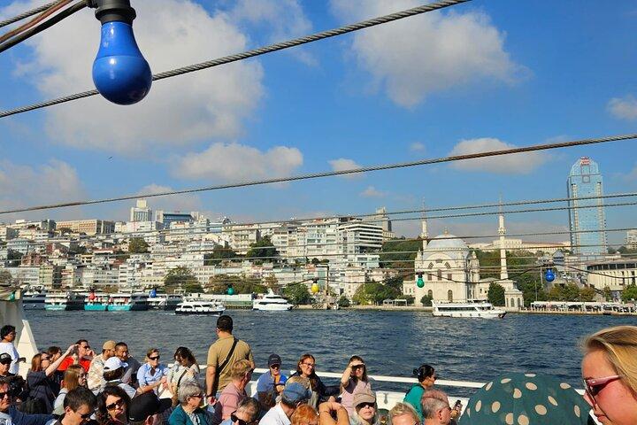 Oplev Istanbul: Scenic Bosphorus Cruise med frokost og morgenmad