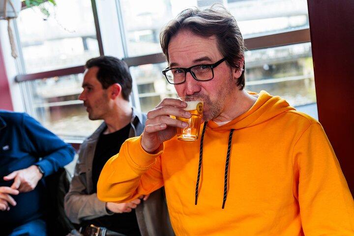 Amsterdam Guided Craft Beer Tasting with Cheese & Sausauge