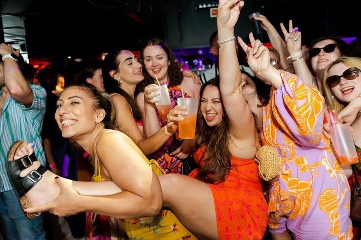 Alkoholfreie Kneipentour: 1 Stunde offene Bar (alkoholfreie Getränke/Mocktails)