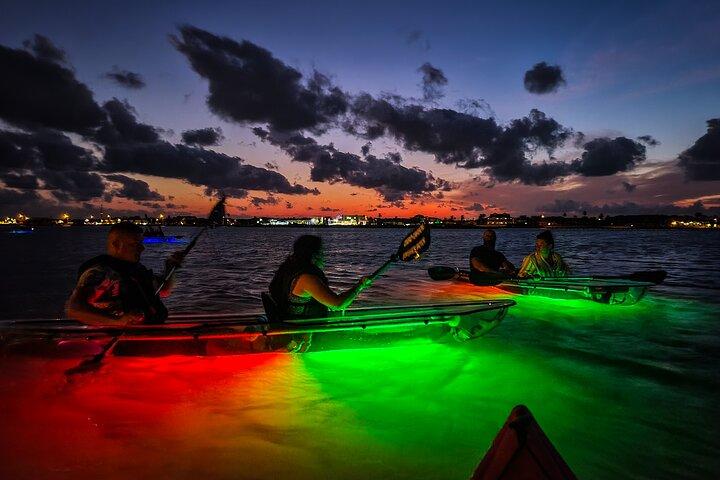 GlowRow Glühende Kajaktour Austin Lower Colorado River