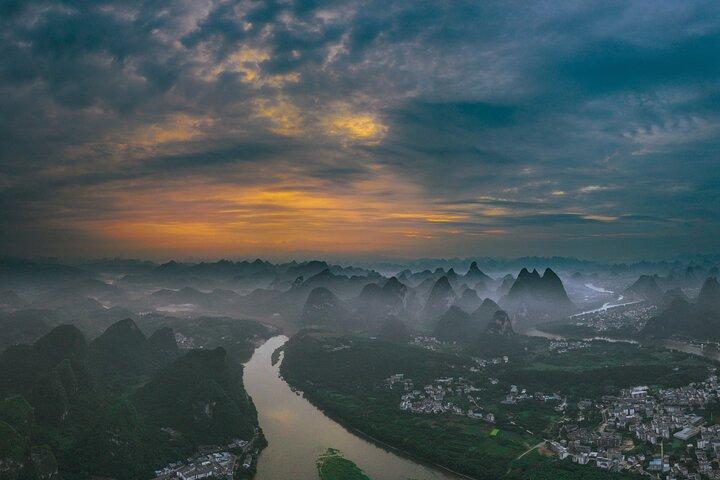 De l'aéroport de Guilin à Yangshuo : transfert privé jusqu'à 15 personnes