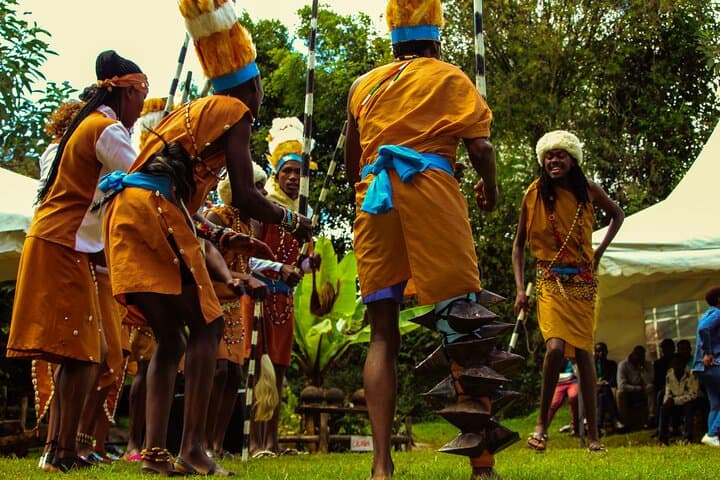 Kibera Slums Walking Tour and Bomas Cultural Dance Show