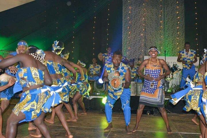 Giraffa Karen Blixen Museum Beads Bomas e cena carnivora