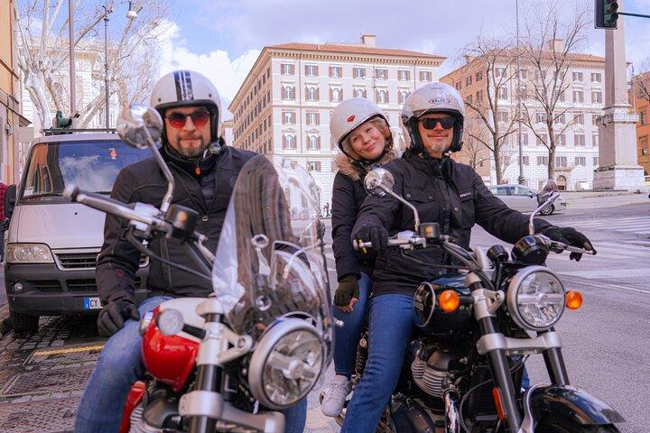 3 Hour Private Tour of Rome by Motorcycle