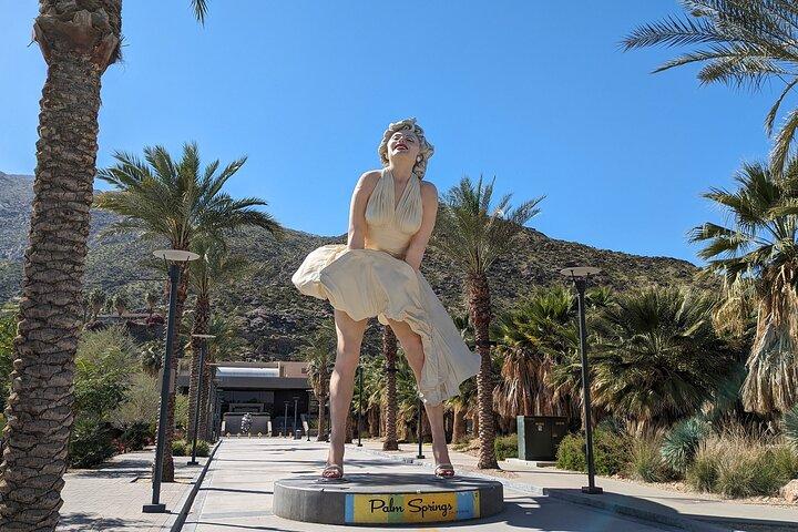 Palm Springs Scavenger Hunt Walking Activity and Game