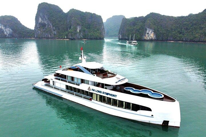 Ha Long Symphony Cruise Luxe dagtour vanuit de haven met ophalen