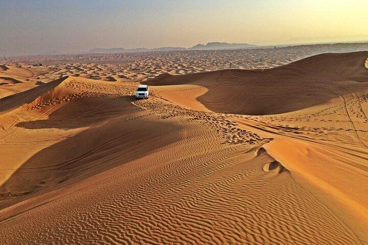 Privat Red Dune Desert Safari Camel Ride Premium BBQ-middag