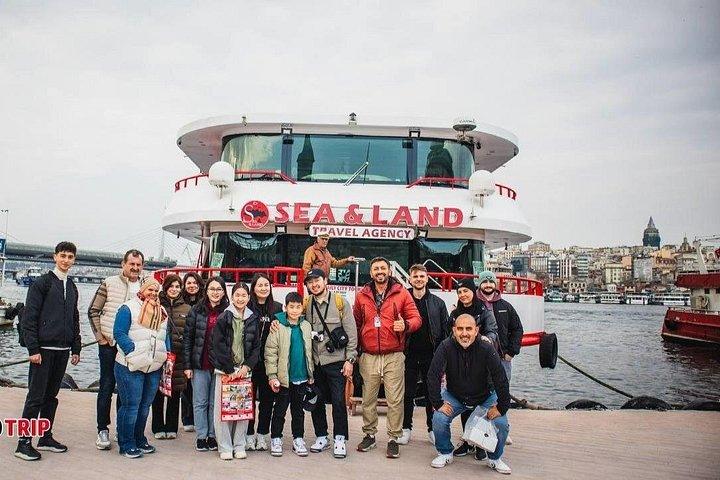 Tour en barco por el Bósforo en Estambul