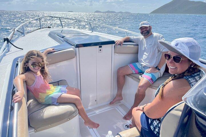 "Seas the Day!" Springen Sie zu ikonischen BVI-Inseln und erstaunlichem Schnorcheln.
