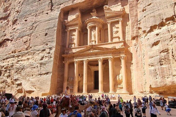 Tour di gruppo privato di Petra per l'intera giornata da Amman e ritorno
