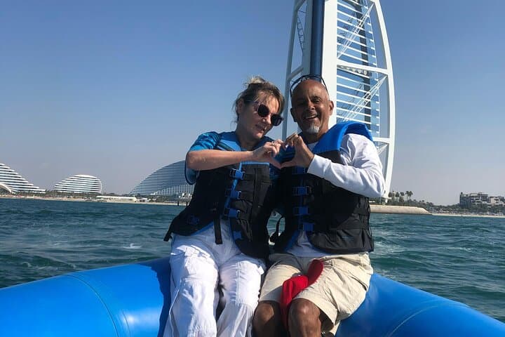 Speedboat Dubai: 60 Mins Guided Burj Al Arab & Atlantis Tour