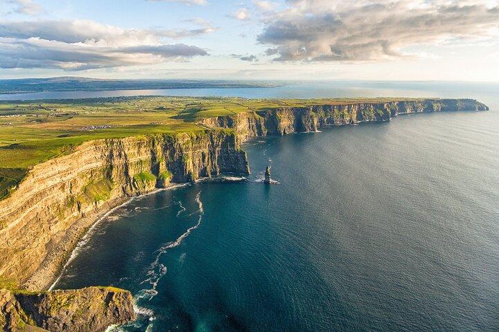 Privé luxe VIP-chauffeur Cliffs of Moher-tour vanuit Dublin