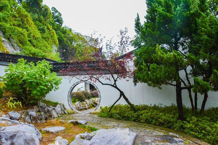 Suzhou 2 Gardens & Tongli Water Village Privat dagsutflykt