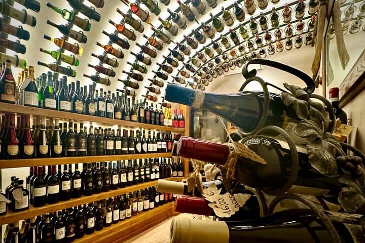 Rome Tiber River Ride and Top Food Tasting with Wine Pairing