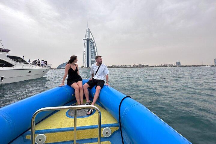Excursão de 45 minutos de Speedboat: Burj Al Arab, Burj Khalifa e sorvete!