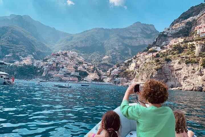 Costa Amalfitana desde el mar: Experiencia en barco privado