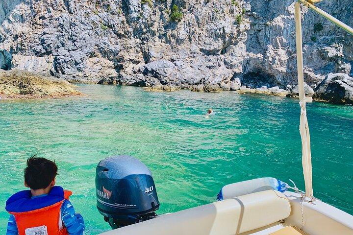 Costa Amalfitana desde el mar: Experiencia en barco privado
