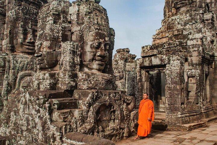Tour privato ad Angkor Wat e al Tempio Bayon con ritiro