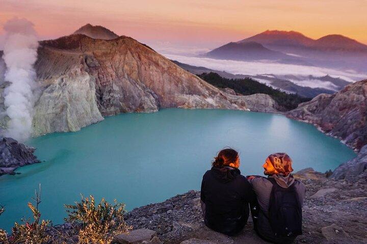 4-Day Ijen Blue Fire, Bromo, Borobudur, Yogyakarta from Bali