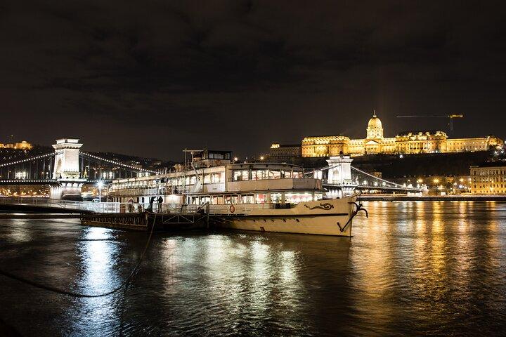 Budapest Kvällskryssning med dryckesalternativ