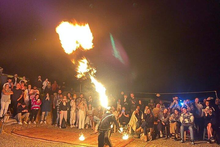 マラケシュ砂漠アガファイ、ディナーショー付きサンセットカムルライド