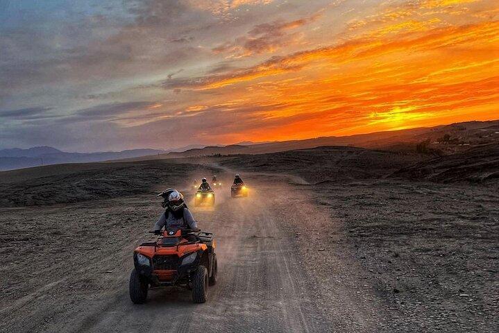 Marrakesh: Agafay Desert Sunset Quad Bike tour & Diner Show