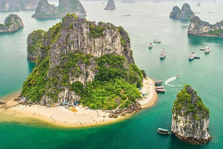 Ha Long Bay Cruise Day Tour saindo de Hanói