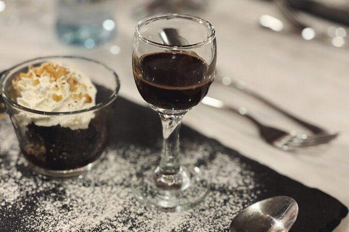 Cruzeiro com degustação de vinhos e comidas no Danúbio