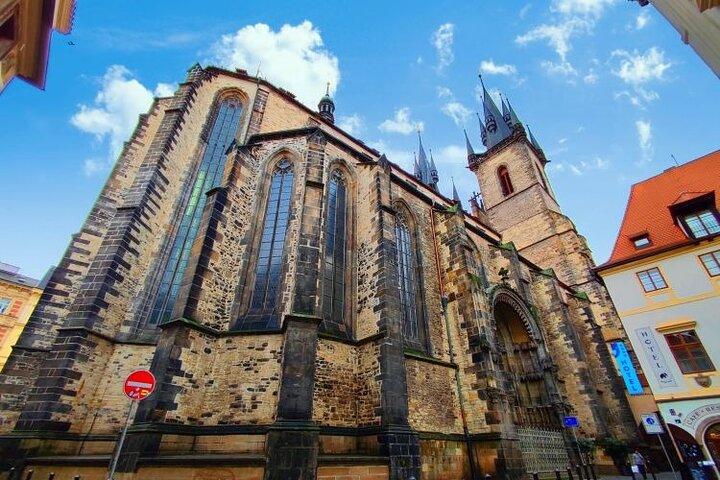 Tour privado a pie con audio autoguiado en Praga