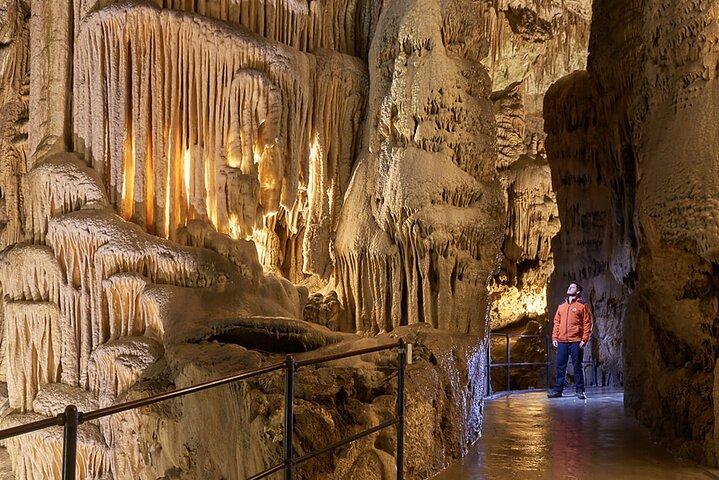Descubra a Eslovênia: Caverna de Postojna, Lago Bled e viagem a Ljubljana